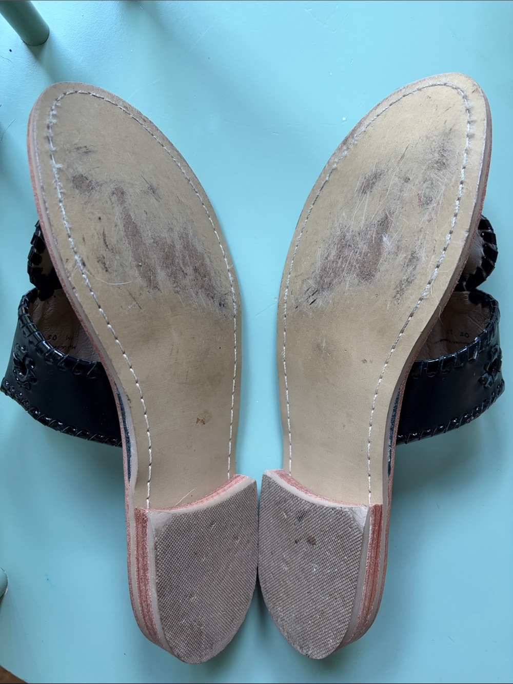 Jack Rogers Black Leather Circular Applique Thong Sandals - Picture 4 of 5